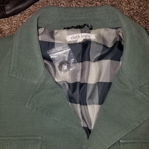 #38🎊3/10/23 @7:30pm cst 💚Sexy Green M Cloth Logic Coat - Picture 3 of 8